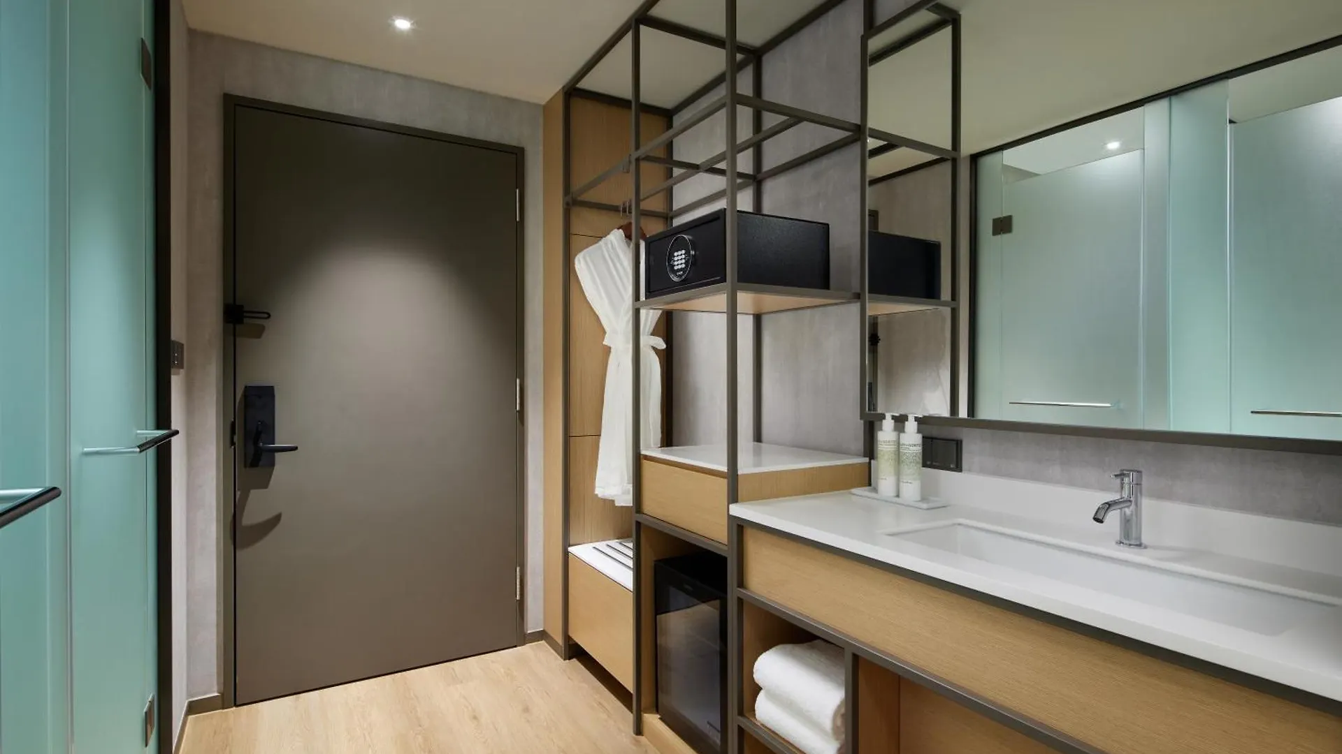 L7 Haeundae By Lotte Hotel Busan 4*,